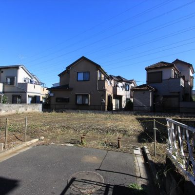 約70坪の土地です。建築条件はありません。