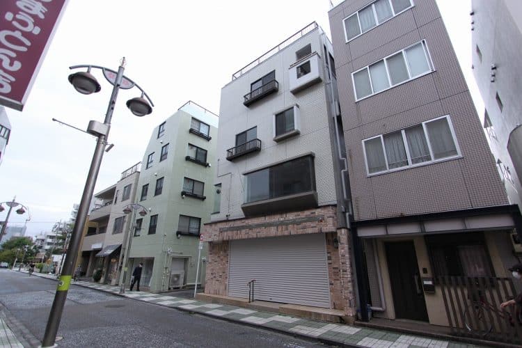 荒川ビル1階・B1階 | 八坂駅徒歩2分 | 貸店舗・事務所