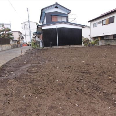 更地になっていますので、直ぐに建物が建てられます