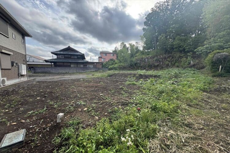 所沢市上安松　売地　A区画（全2区画）｜建築条件なし｜2路線2駅利用可能で好立地な売地｜更地