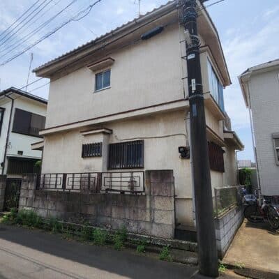 車通りの少ない前面道路